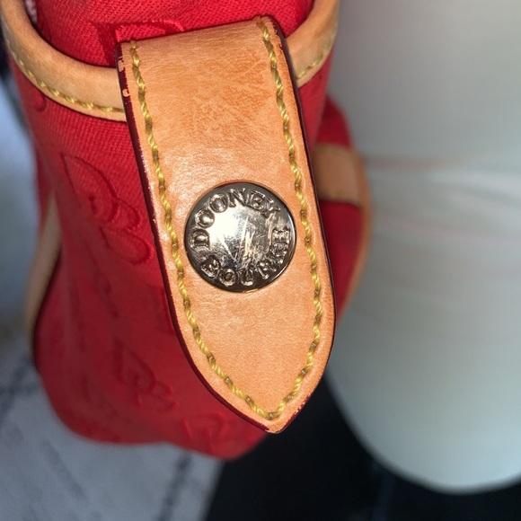 Gently Loved Dooney and Bourke Satchel /Tote - Picture 10 of 13